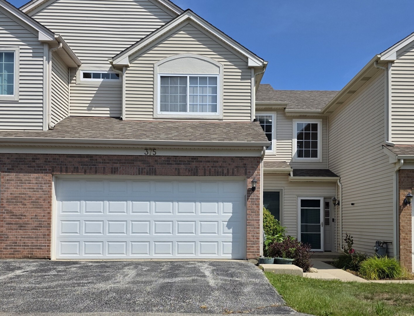 Property Photo:  375 N Tower Drive  IL 60030 