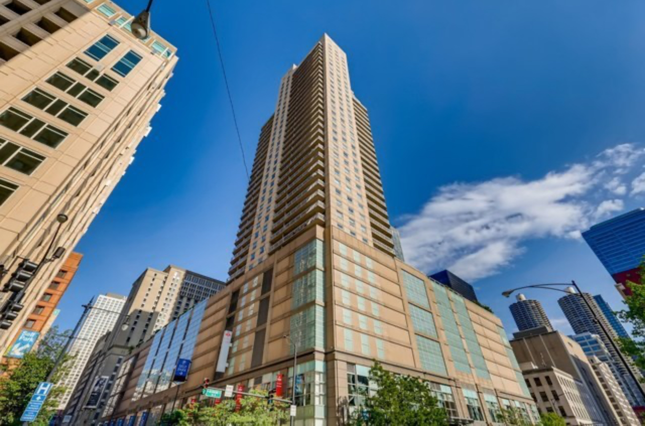 Property Photo:  545 N Dearborn Street 2202  IL 60654 