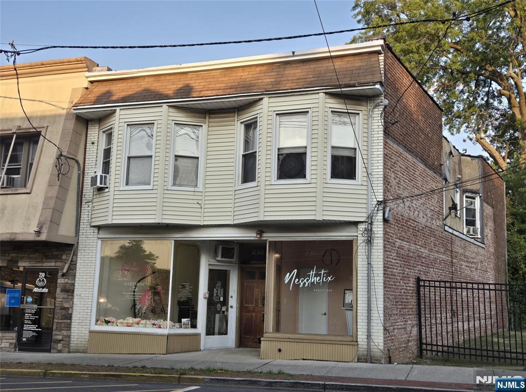 232 Stuyvesant Avenue  Lyndhurst NJ 07071 photo