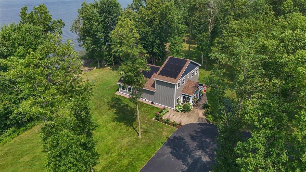 Property Photo:  189 Fee Fee Point Road  VT 05474 