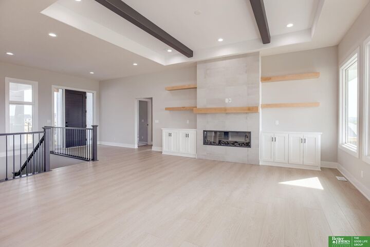 Property Photo: 5705 N 197th Street NE 68022