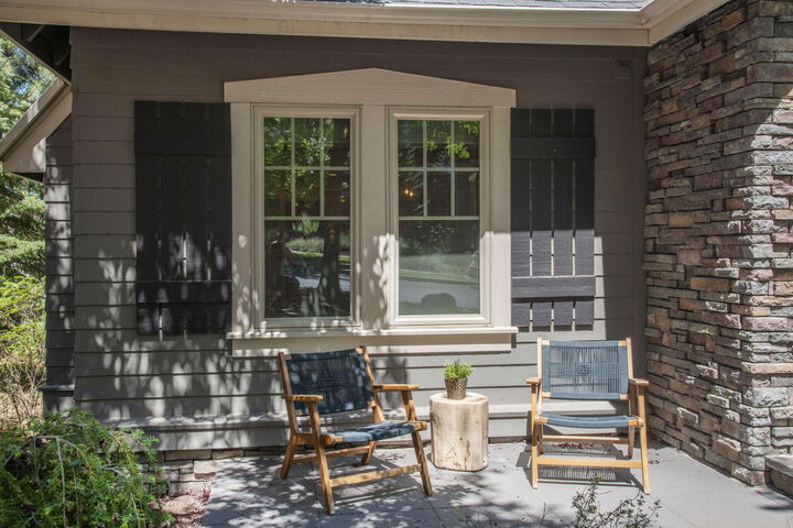Property Photo: 2386 NW Lemhi Pass Drive OR 97703
