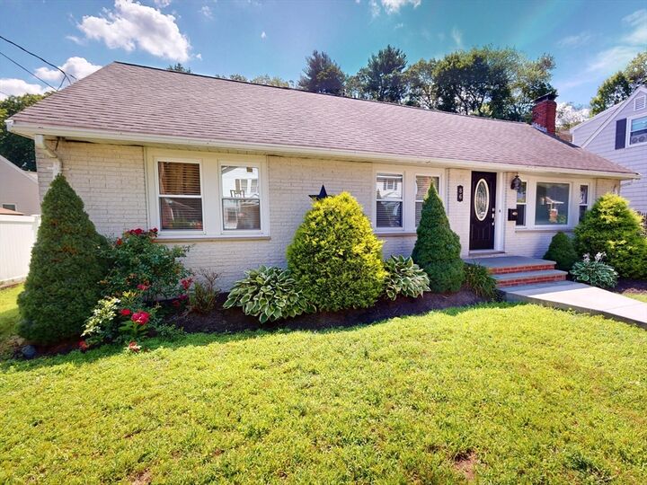 Property Photo:  86 Bowdoin Ave  MA 02451 