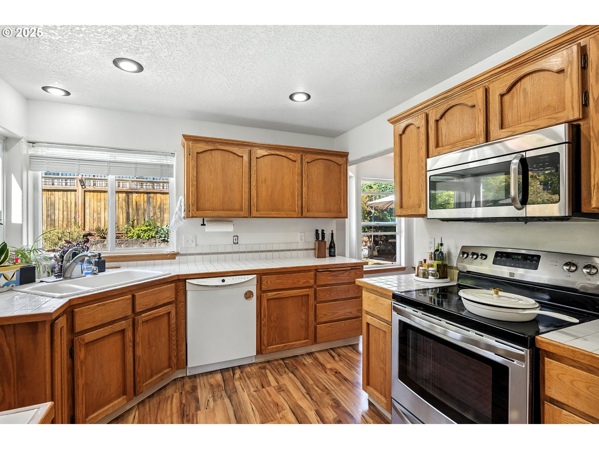 Property Photo: 15157 SE 130th Dr OR 97015