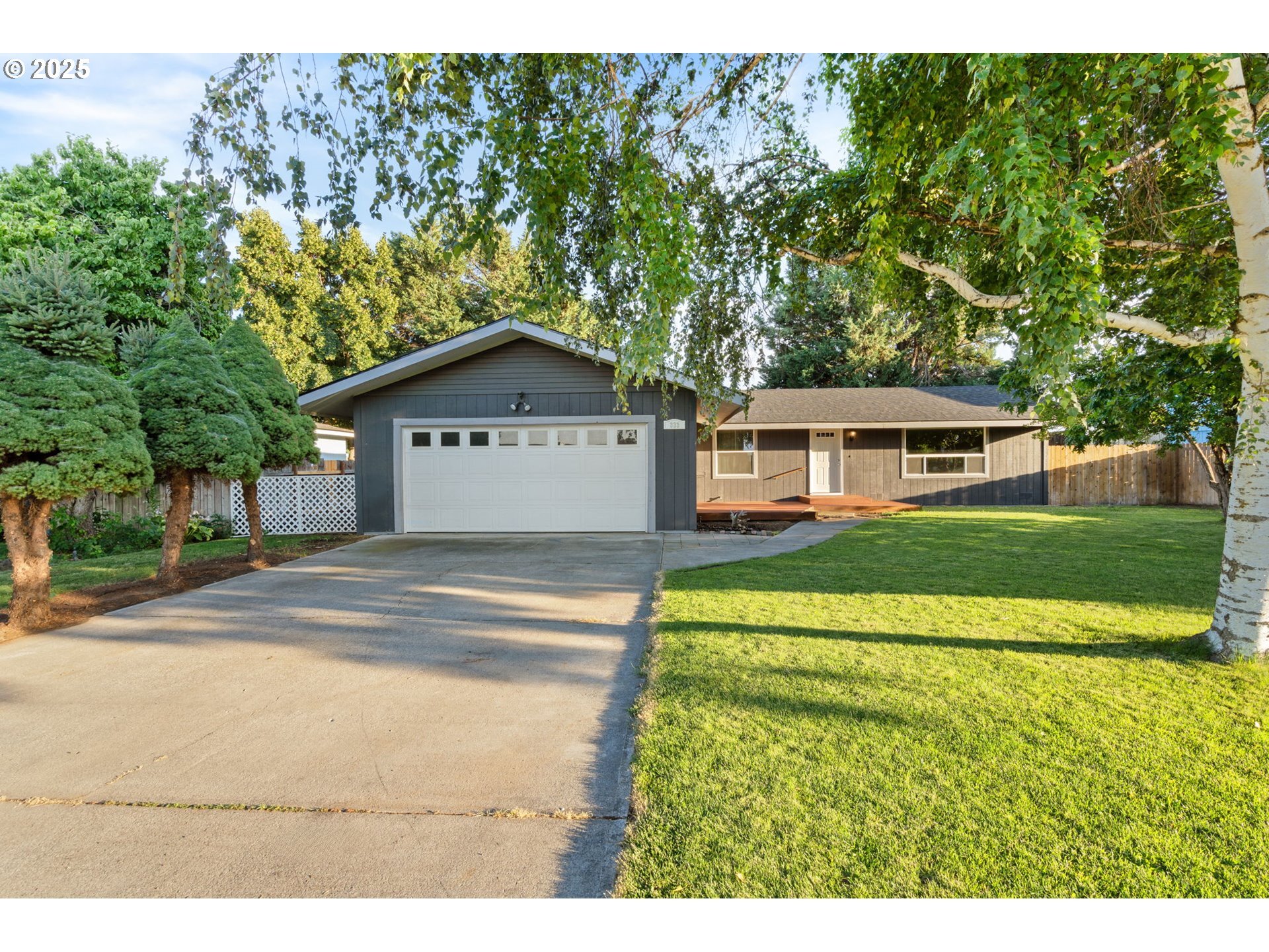 Property Photo: 333 NE Boardman Ave OR 97818