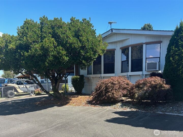 Property Photo: 224 Widnor Drive WA 98274