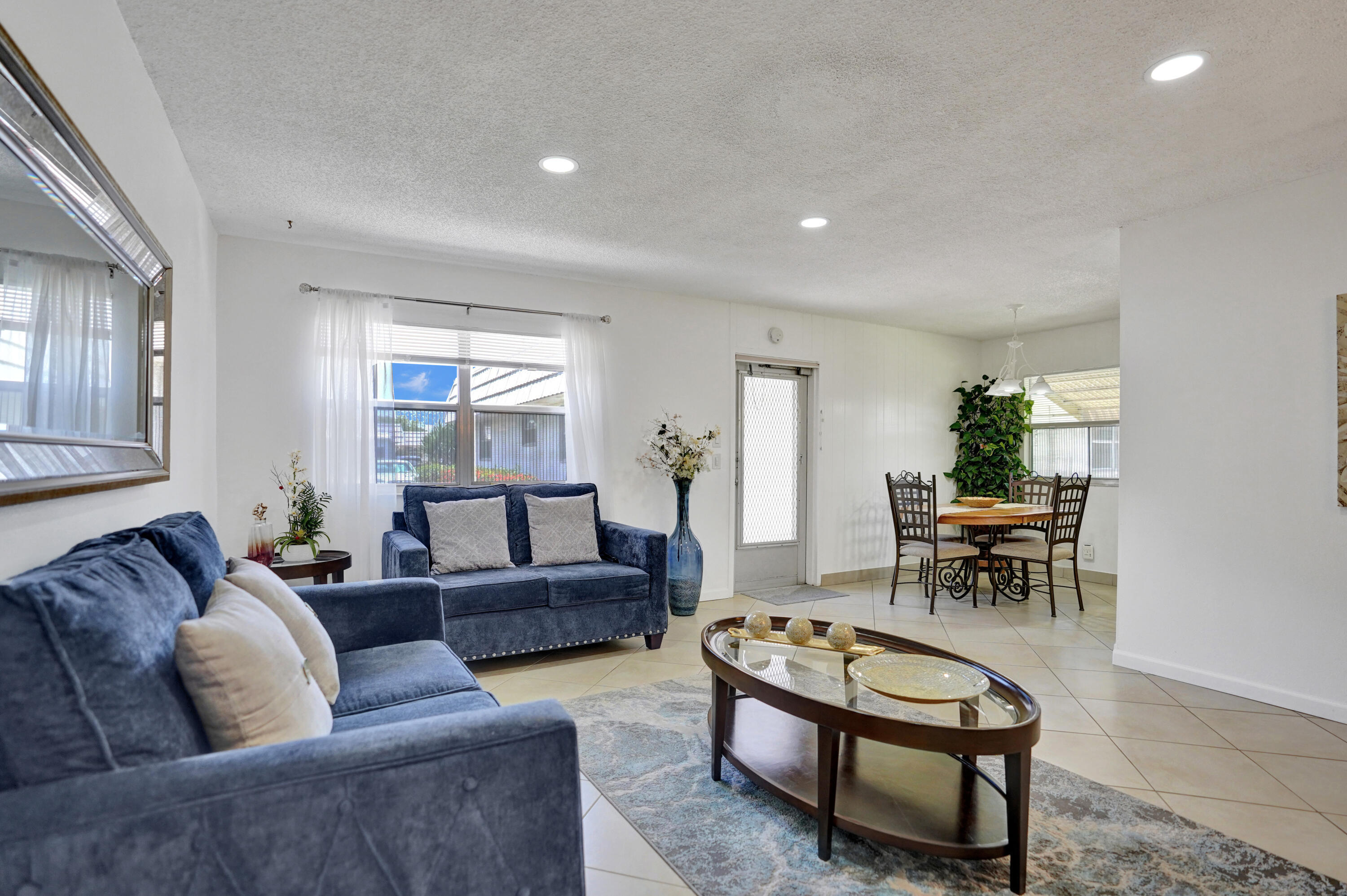 Property Photo: 141 Valencia F 141 FL 33446