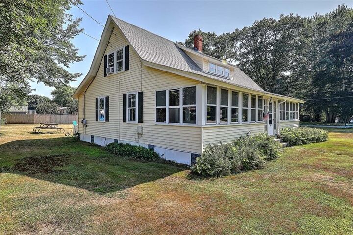 Property Photo:  5 Pettee Avenue  RI 02852 