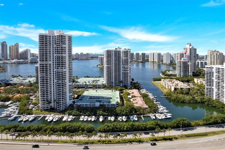 Property Photo: 3530 Mystic Pointe Dr 3107 FL 33180