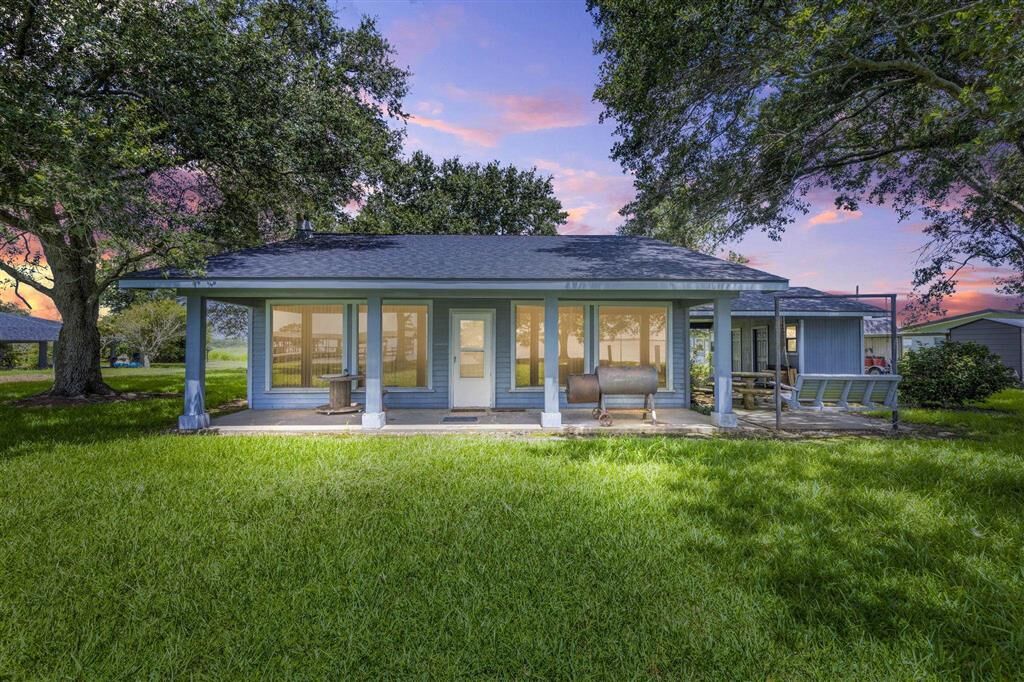 Property Photo: 6527 Morgan Shores Road LA 70546