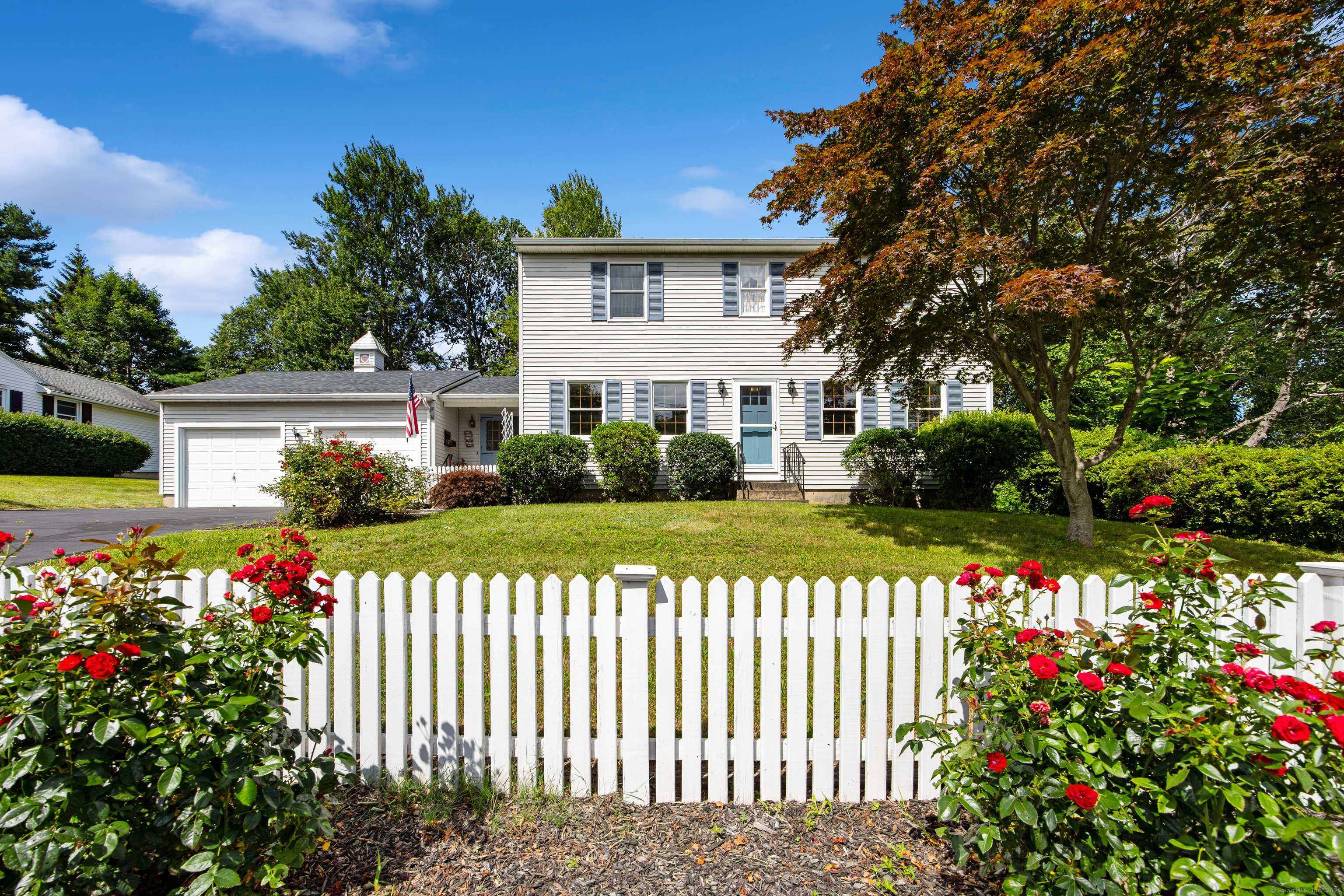 Property Photo:  198 Crown Street  CT 06010 