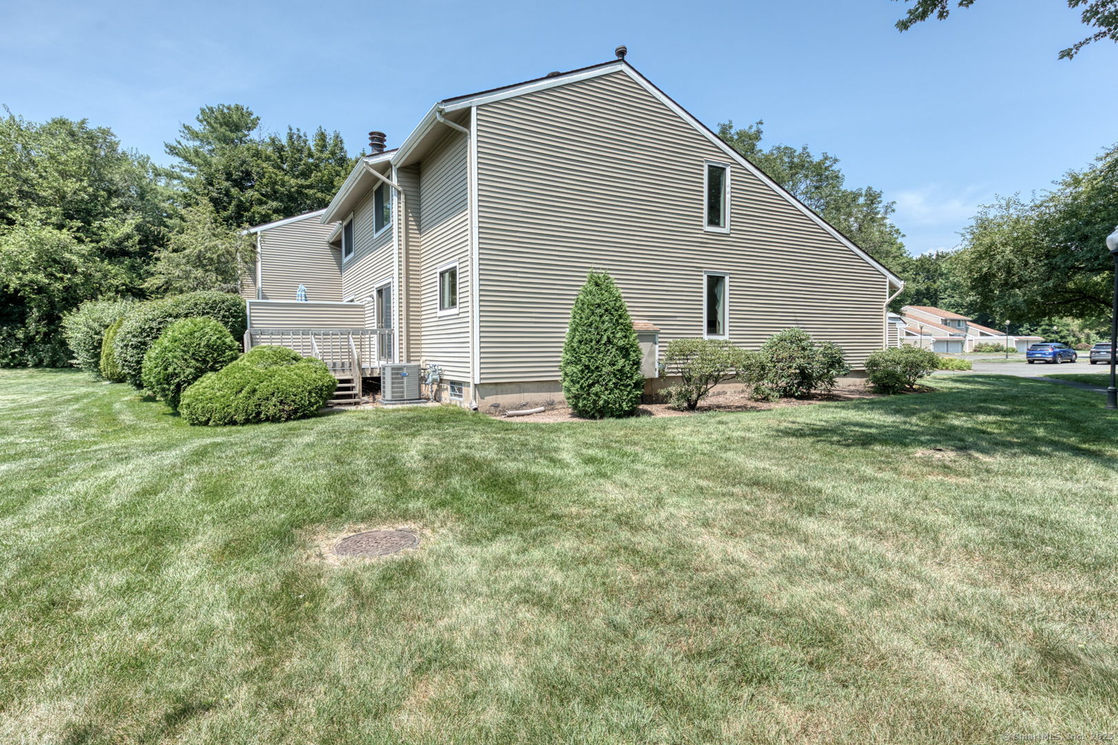 Property Photo:  592 Mountain Road Apt A  CT 06117 