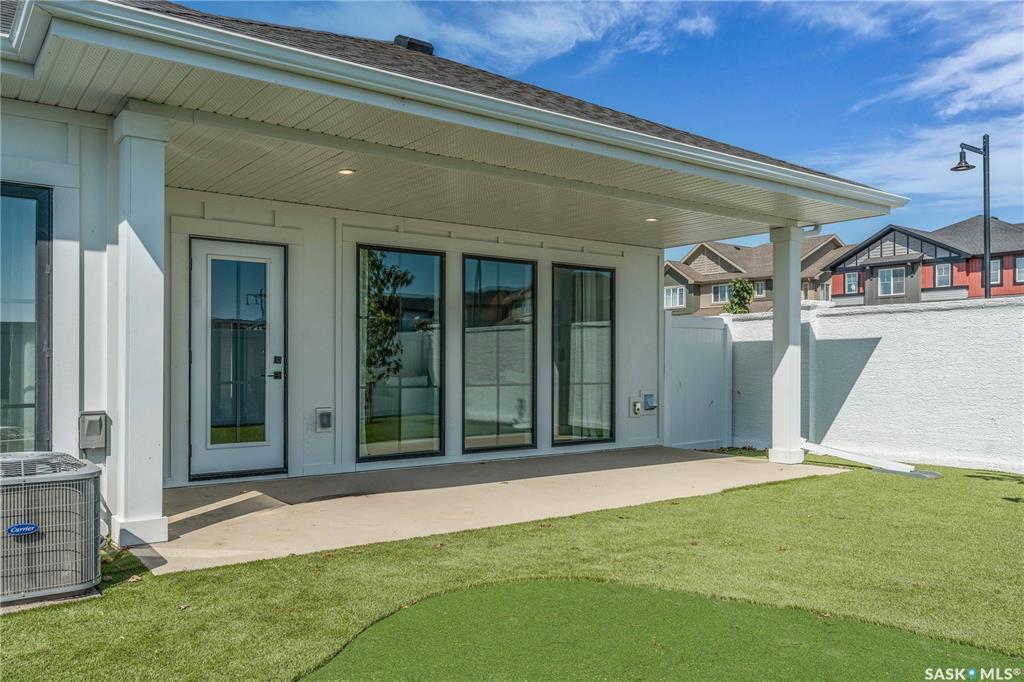 Property Photo: 720 Brighton Boulevard 4 SK S7V 1X1