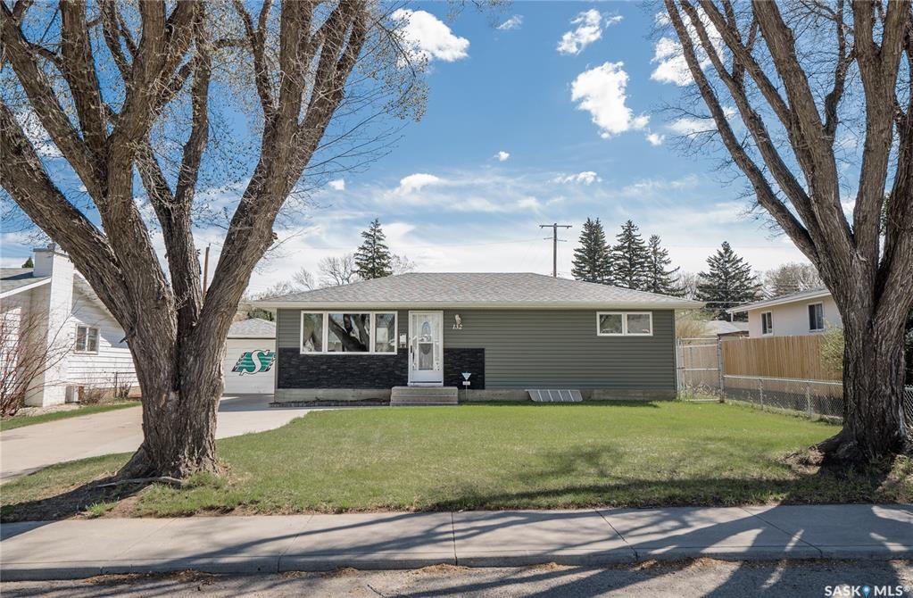 Property Photo:  132 Montreal Avenue S  SK S7M 3K8 