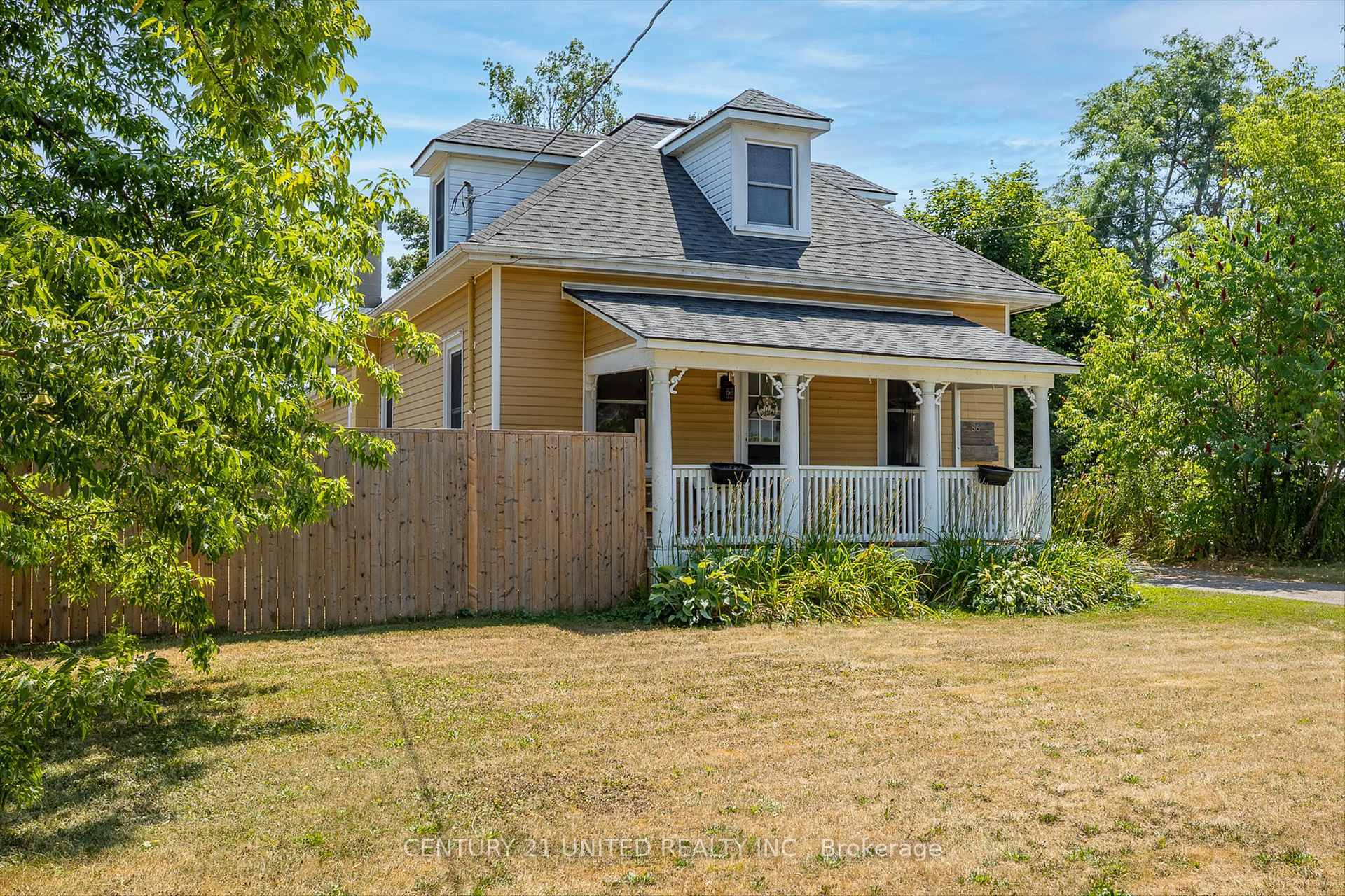 Photo de la propriété: 86 Division Street E ON K0L 1Y0