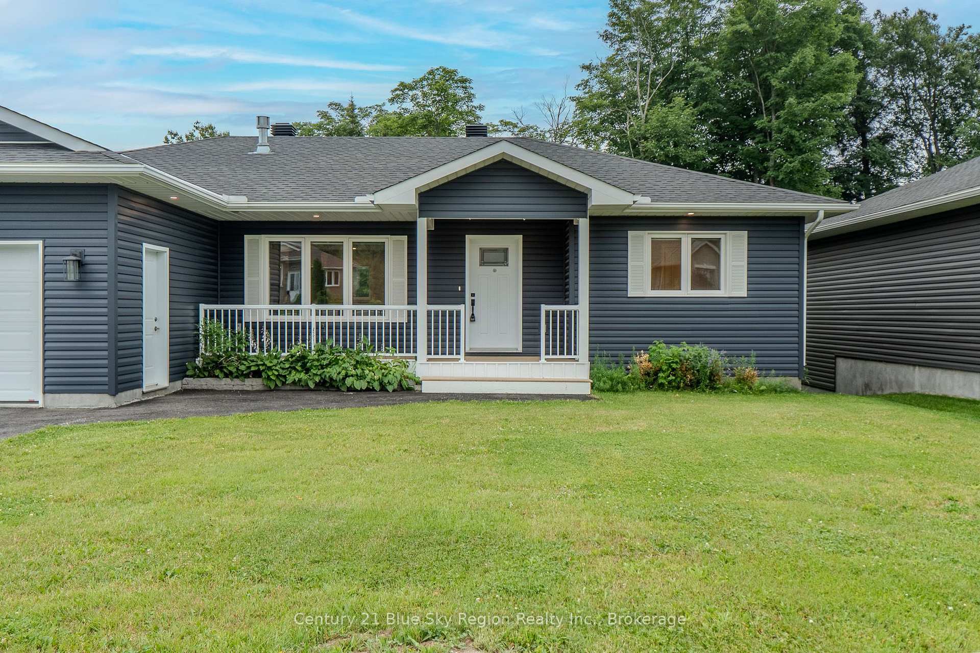 Property Photo: 177 Carmichael Drive ON P1B 8G2