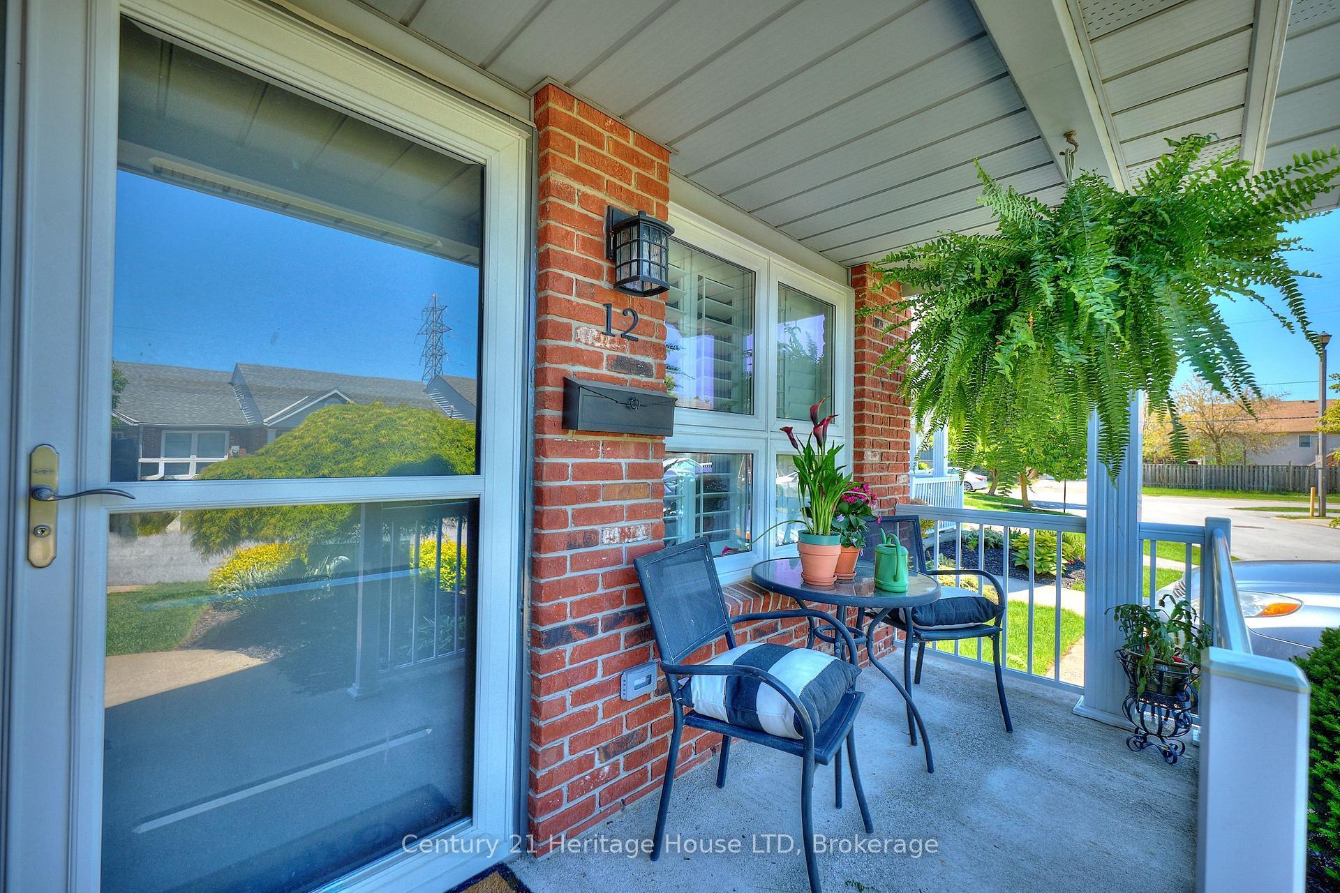 Photo de la propriété:  226 Vansickle Road 12  ON L2S 2S7 