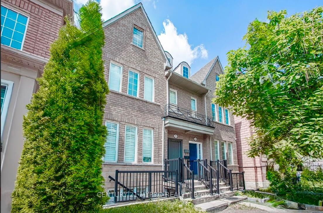 Property Photo: 22 Mansur Terrace ON M3J 3R1