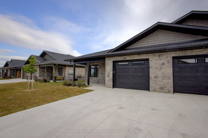 59 Cavalier Crescent  Huron-Kinloss ON N0G 2R0 photo