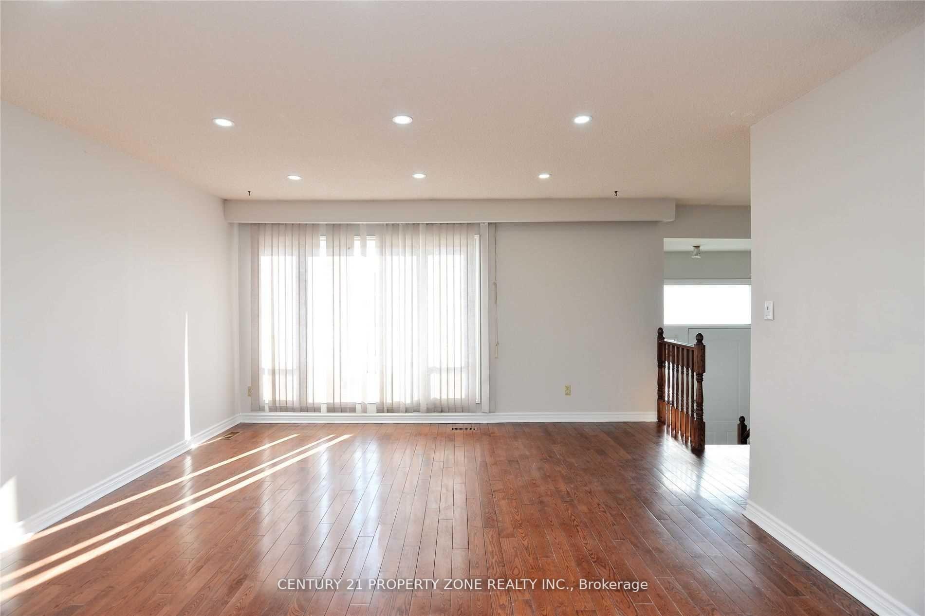 Property Photo:  41 Crosswood Lane  ON L6V 3M1 