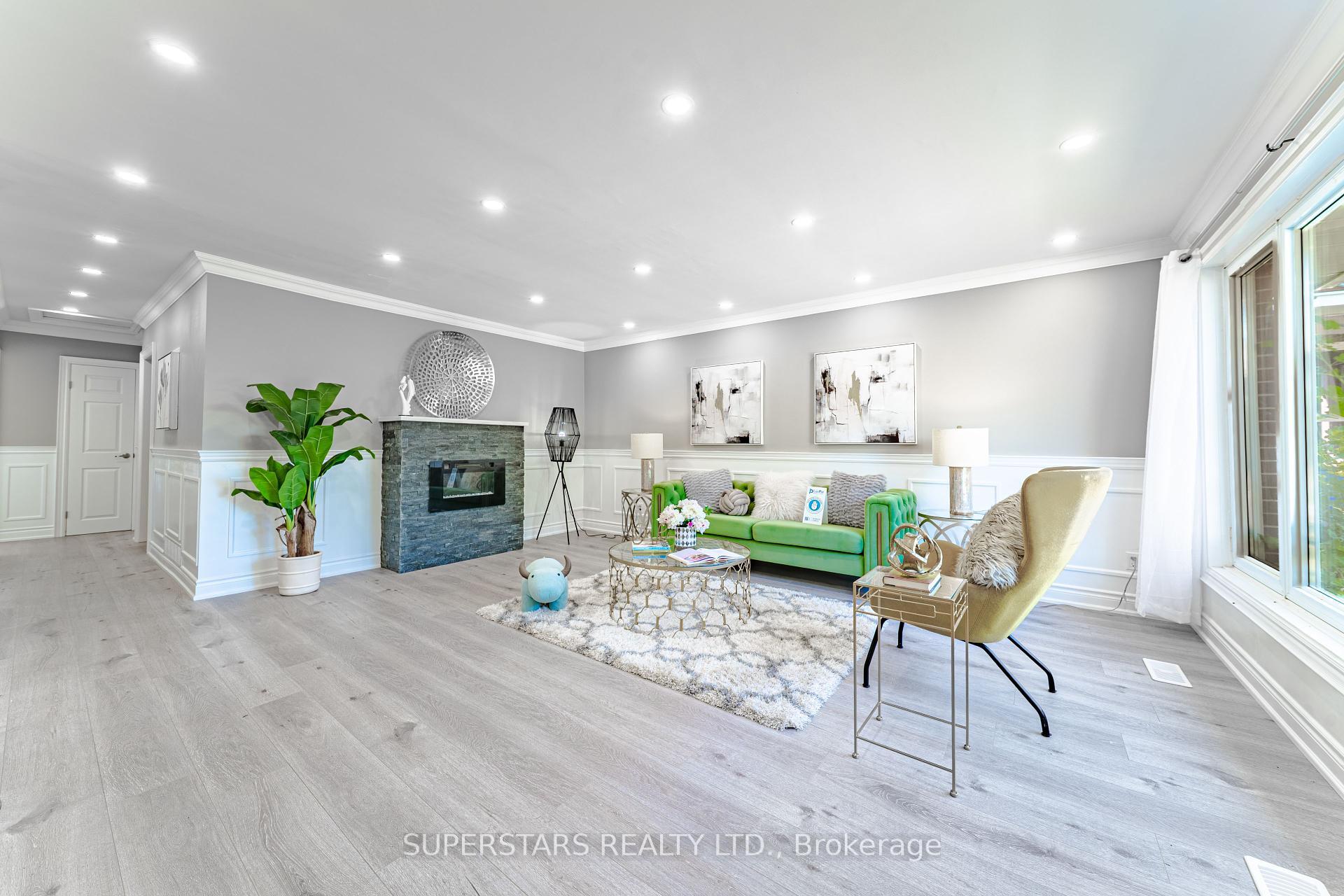 Property Photo: 461 Cromwell Avenue ON L1J 4V3