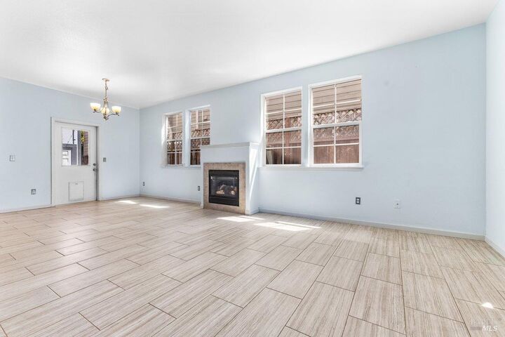 Property Photo:  2556 N Village Drive  CA 95403 