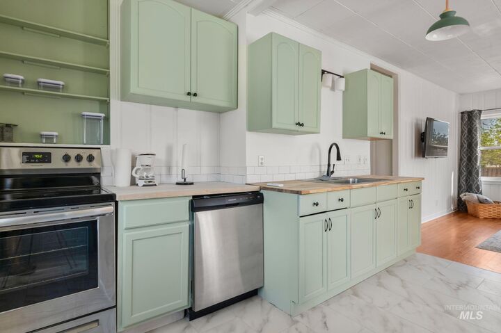 Property Photo:  2344 Valleyview Drive  WA 99403 