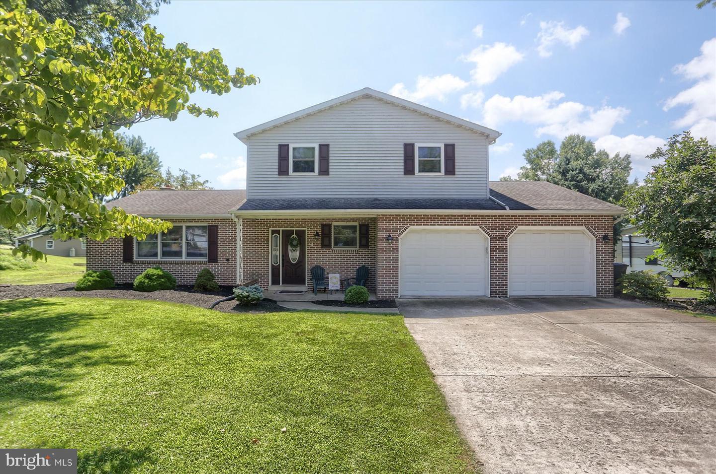 31 Lauren Lane  Halifax PA 17032 photo