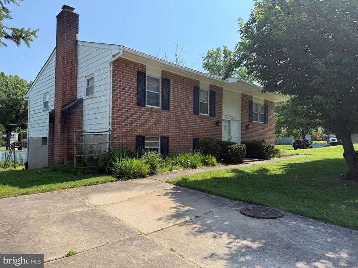 Property Photo: 2124 Chantilla Road MD 21228