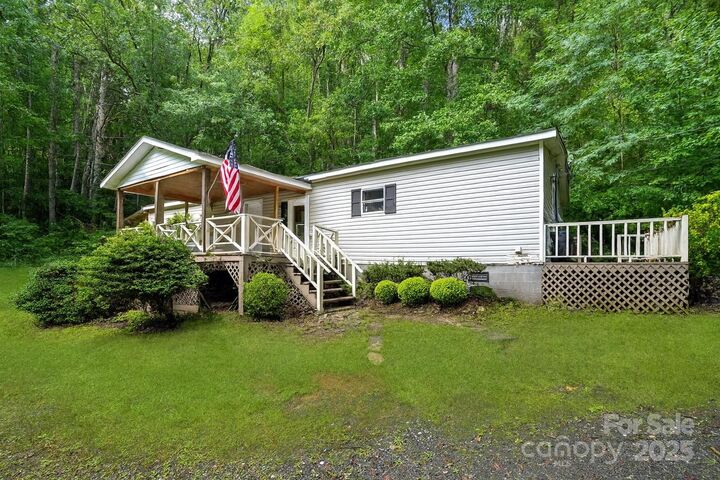 Property Photo:  125 Stargazer Lane  NC 28783 
