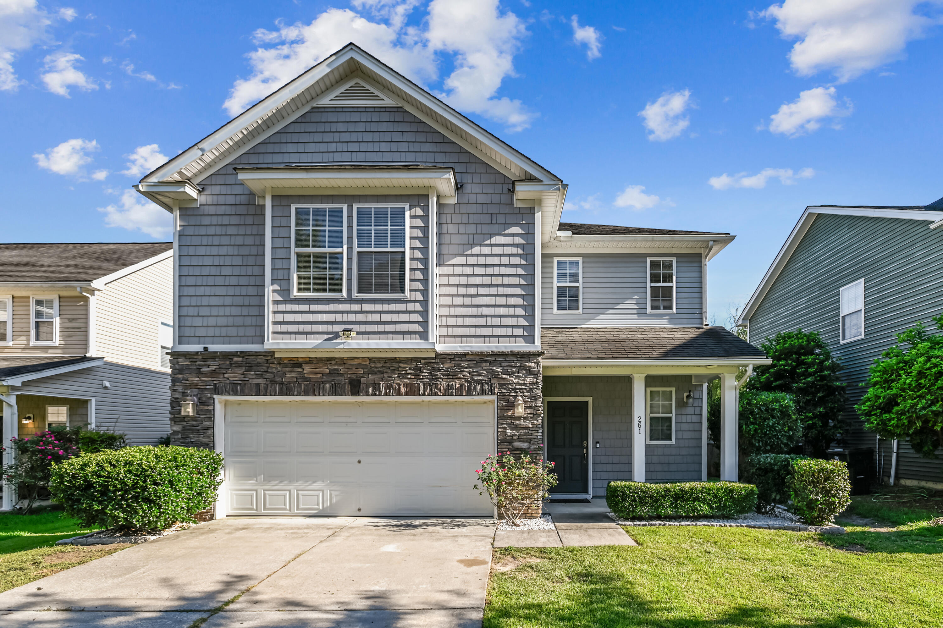 Property Photo: 261 Woodbrook Way SC 29461