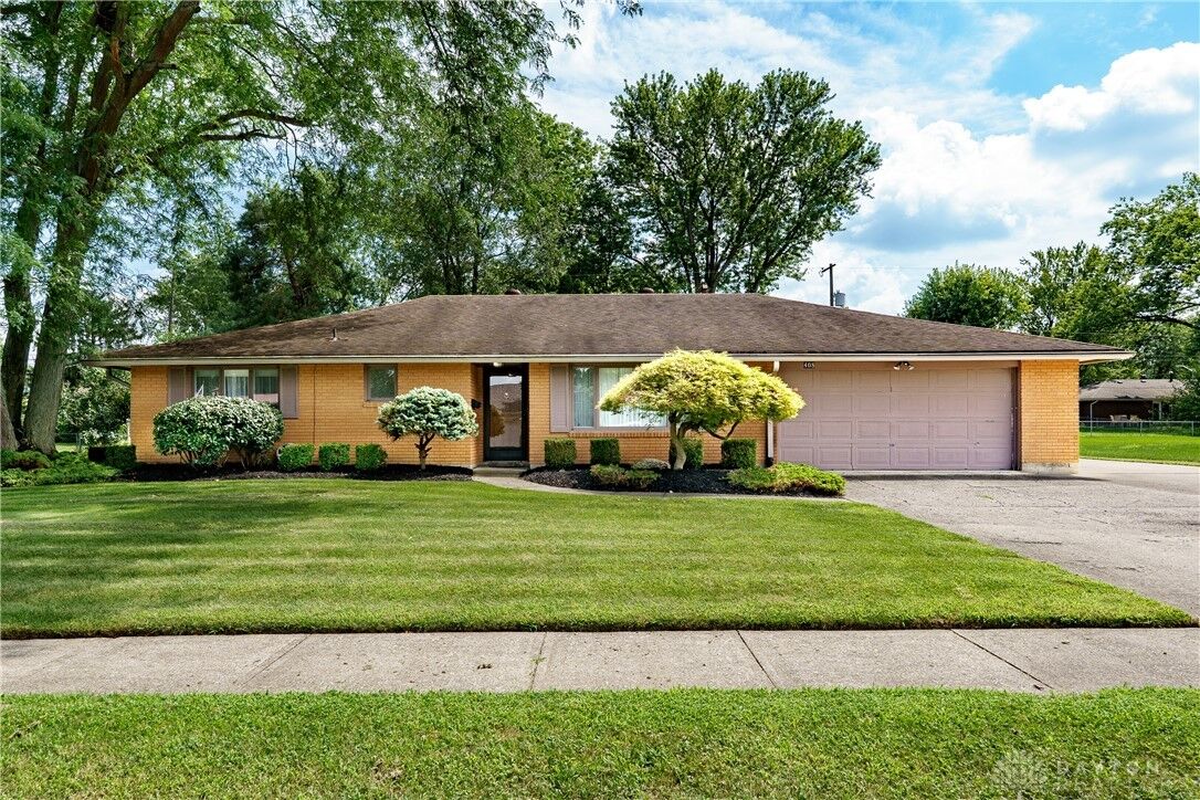 Property Photo: 408 Westview Place OH 45322