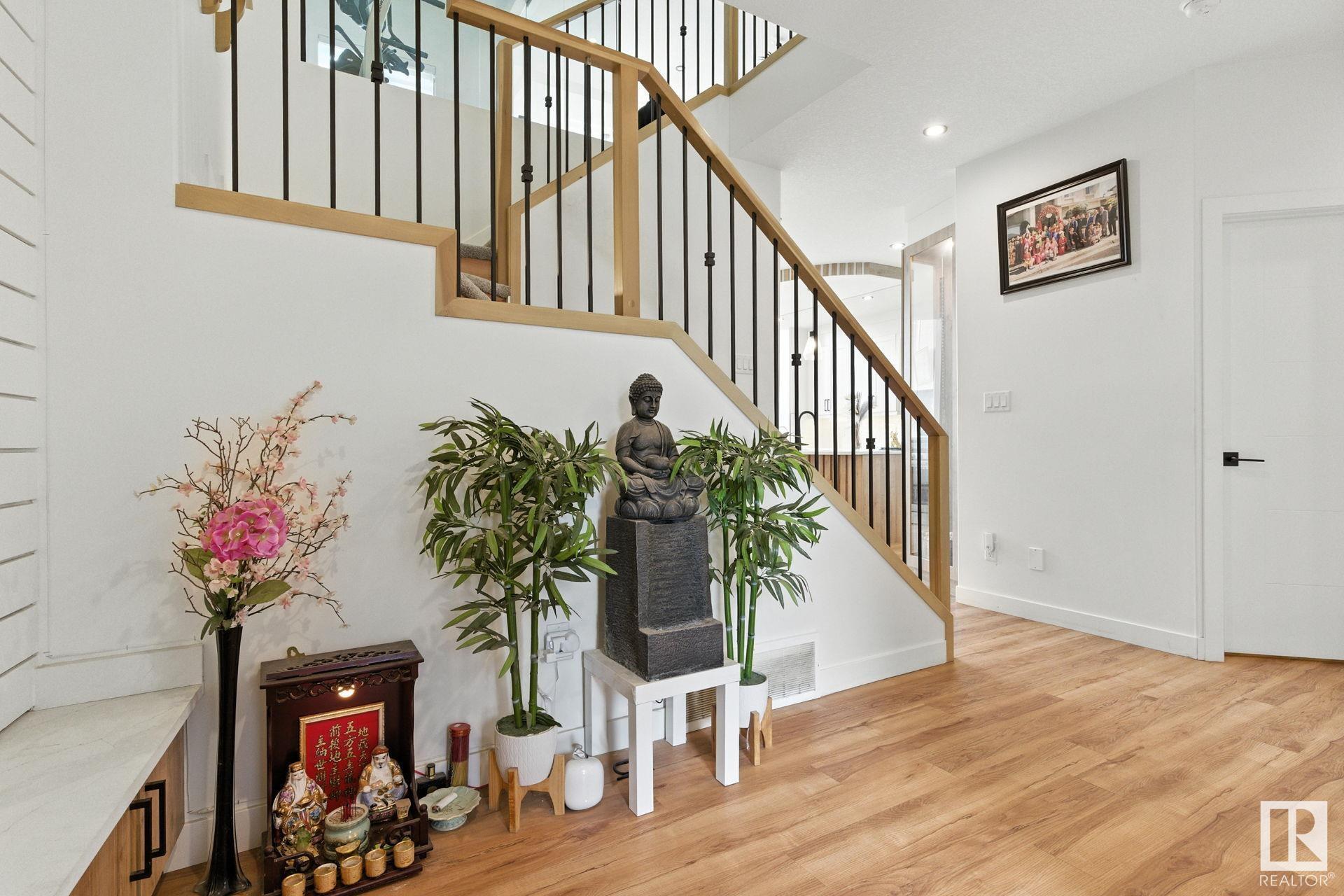 Property Photo: 1048 Goldfinch Way NW AB T5S 0R2