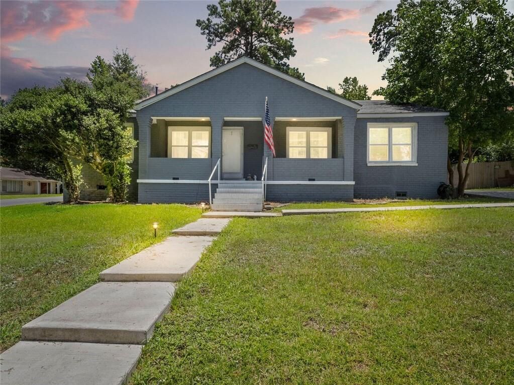 Property Photo:  2001 Ginger Street  LA 71446 