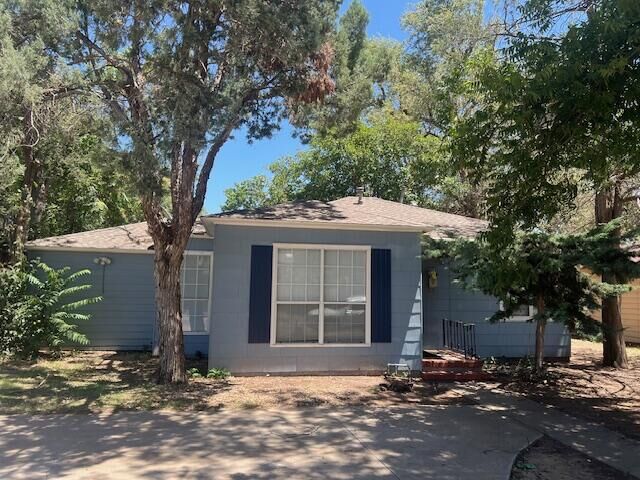 Property Photo: 2809 Elgin Avenue TX 79410