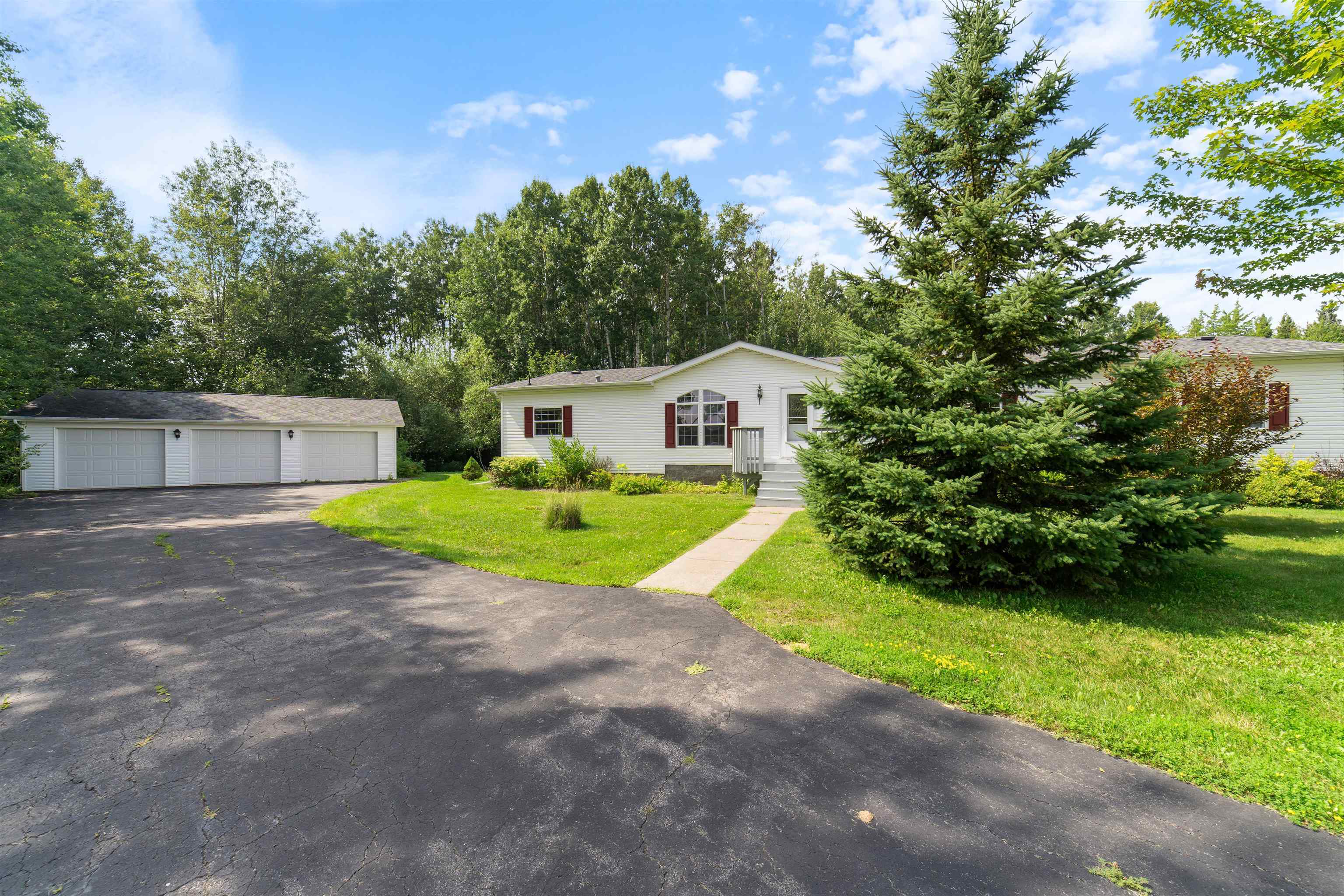 Property Photo: 4365 Jamie Dr MN 55811
