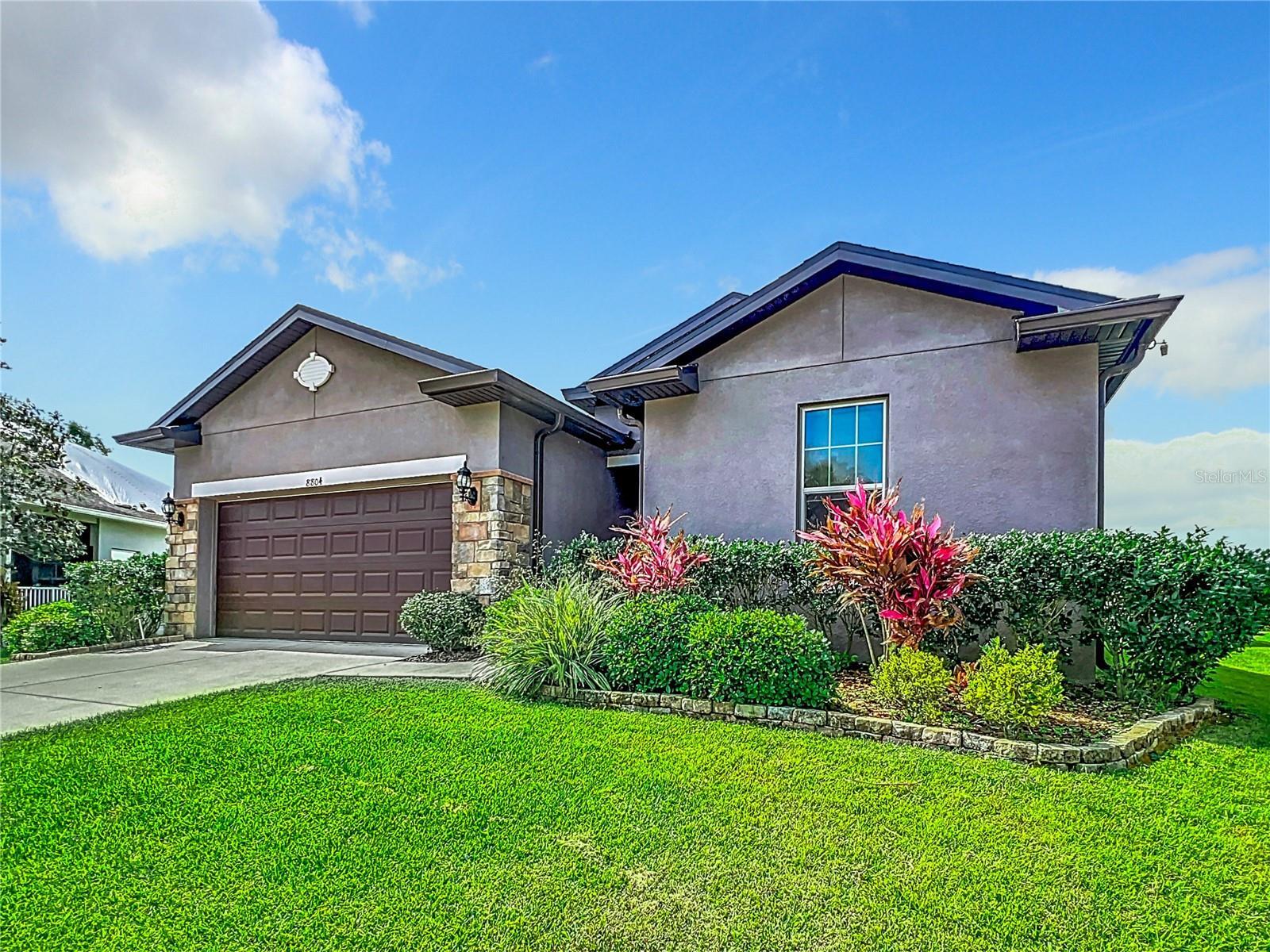Property Photo:  8804 Hinsdale Heights Drive  FL 33868 