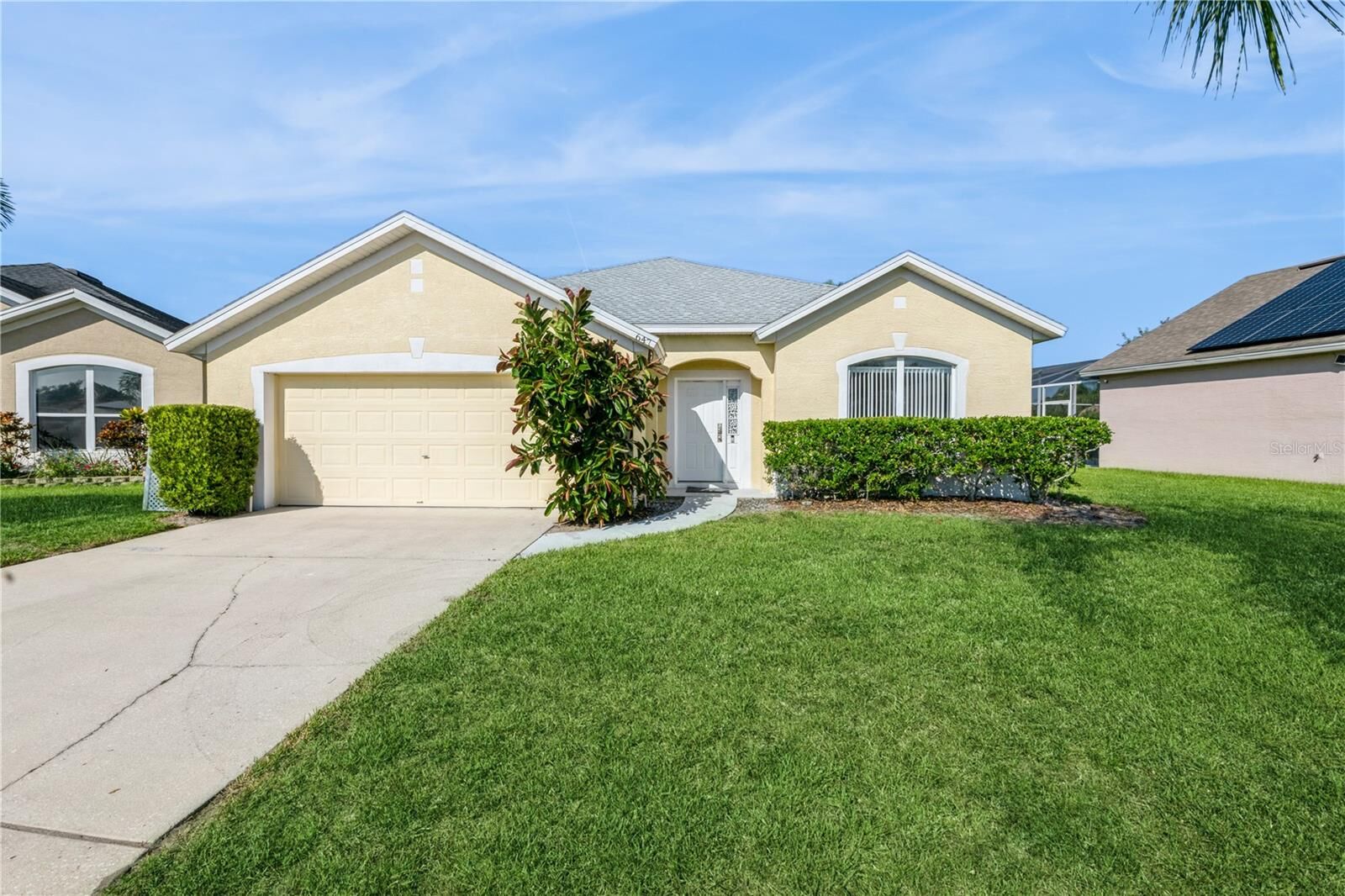 Property Photo: 647 Ella Mae Drive FL 33897