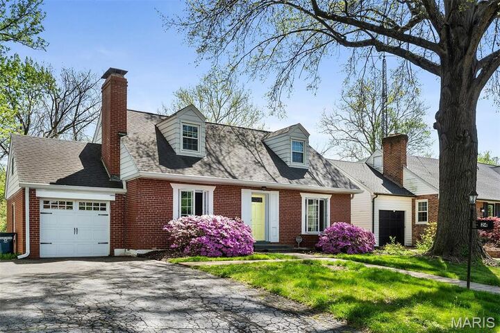 24 Magnolia Drive  Ladue MO 63124 photo