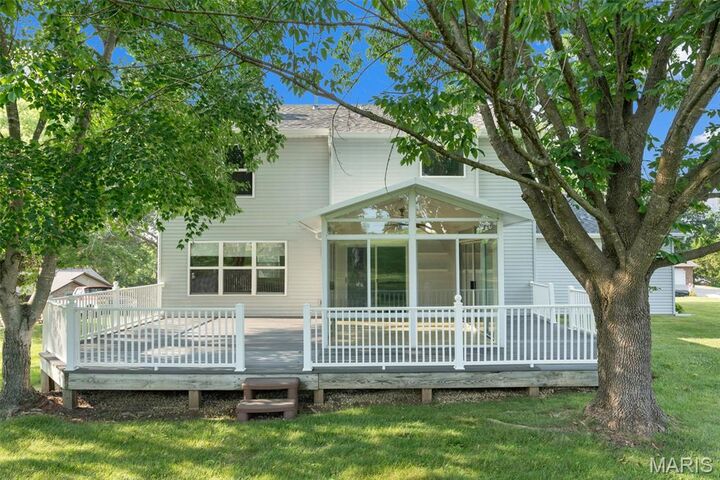 Property Photo: 6 Weatherby Court MO 63090