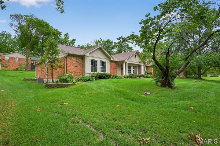 Property Photo:  508 Meadow Creek Lane  MO 63122 