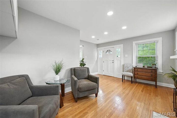 Property Photo:  5107 Shrewsbury Avenue  MO 63119 