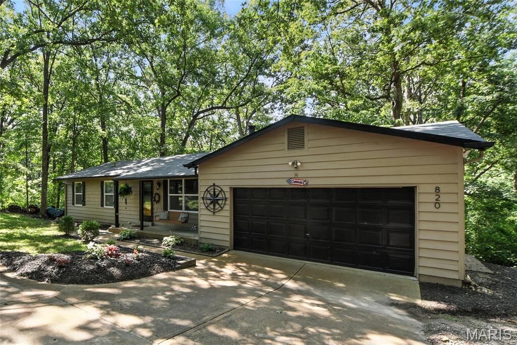 Property Photo:  820 Ashmont Drive  MO 63052 