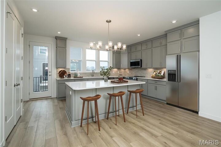 Property Photo: 8904 Gateway Circle 41-808 MO 63144