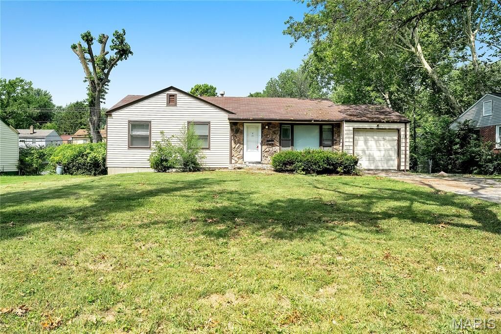 Property Photo:  1001 Ford Drive  MO 63135 