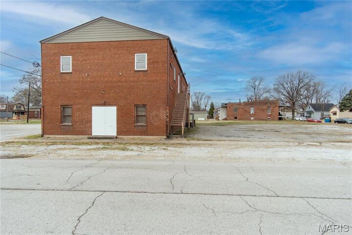 Property Photo:  2334 E 25th Street  IL 62040 