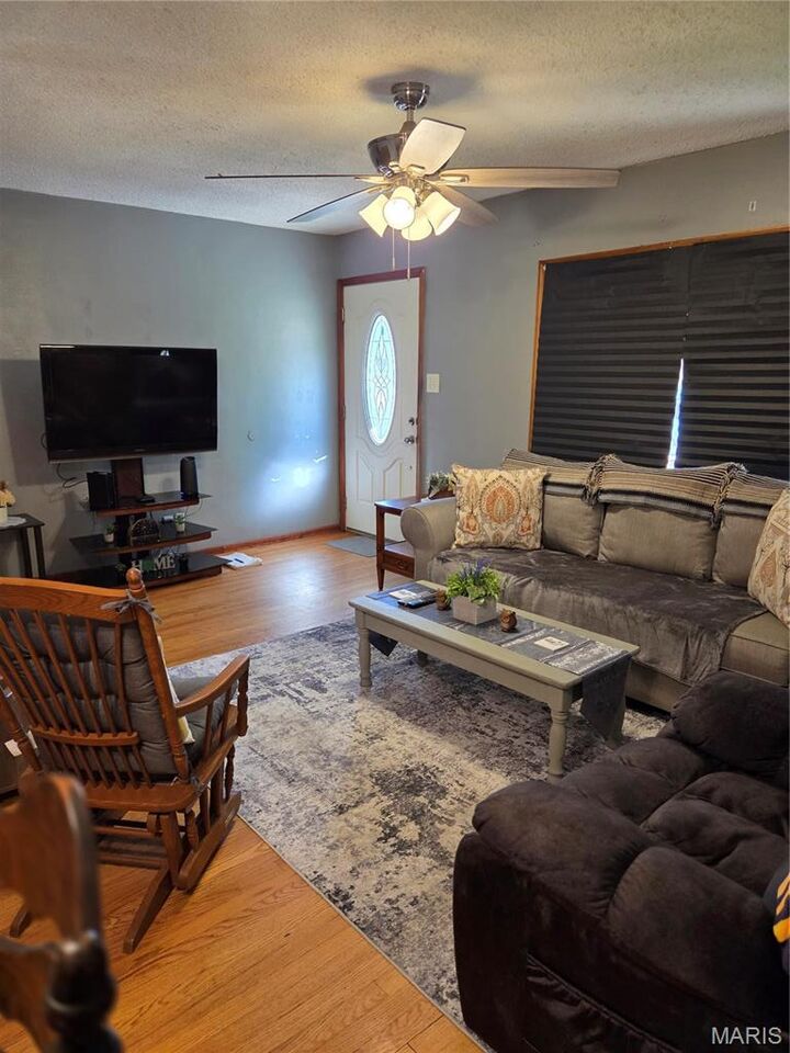 Property Photo:  1612 Venice Avenue  IL 62040 