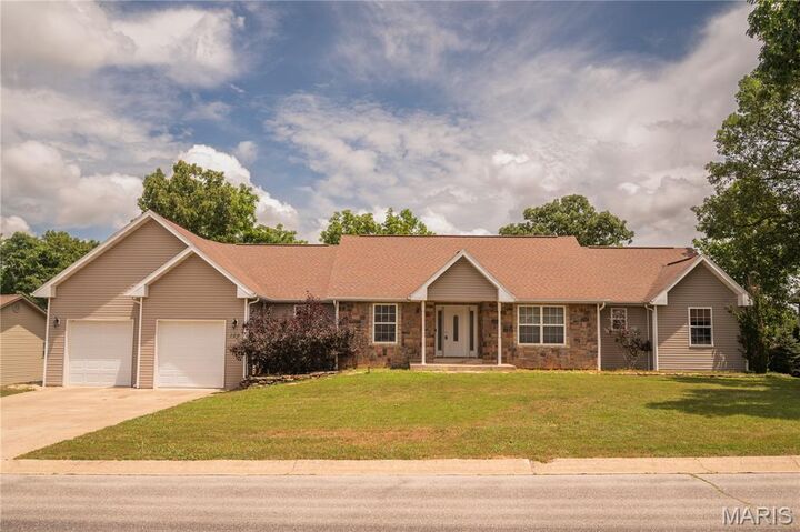 109 Summit Pass  Waynesville MO 65583 photo