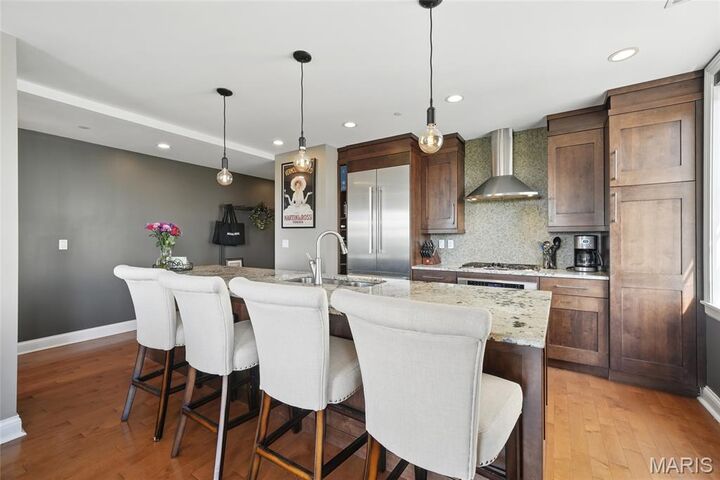 232 N Kingshighway Boulevard 907  St Louis MO 63108 photo