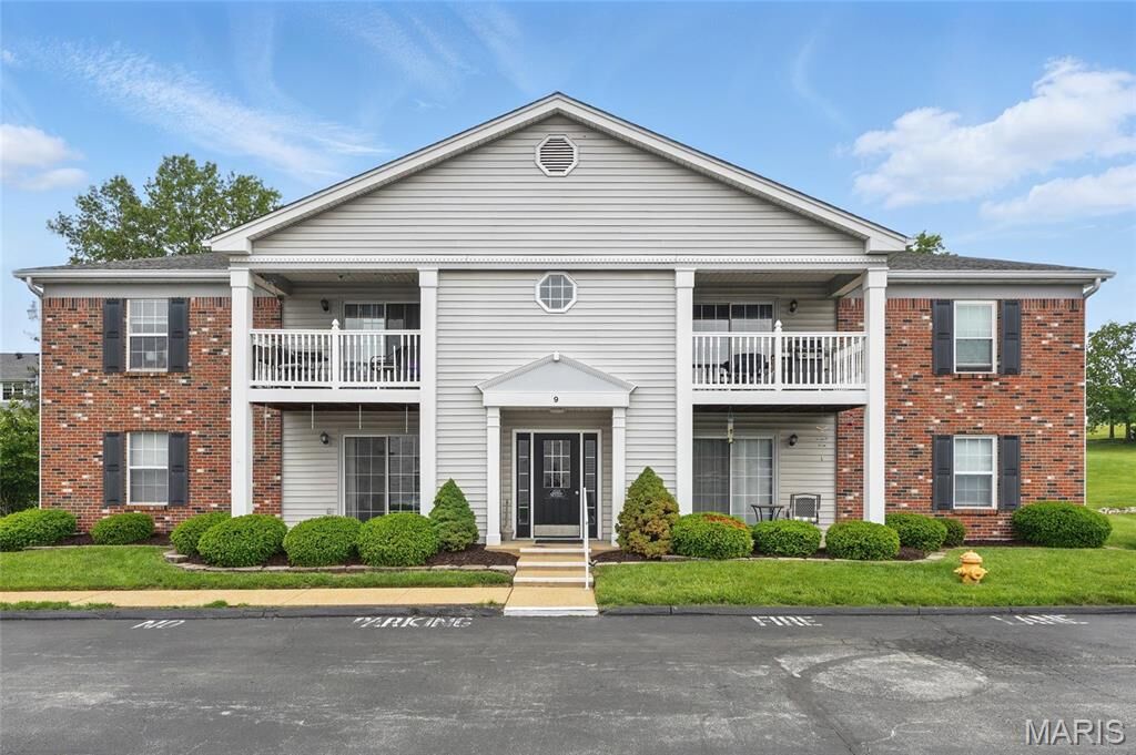 Property Photo:  9 Berview Circle H  MO 63129 